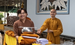 Thực hư thông tin MC Đại Nghĩa xuống tóc xuất gia nương nhờ cửa Phật