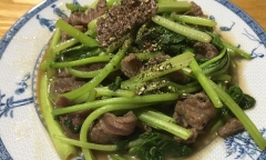 Bò xào rau cải đơn giản nhưng tốn cơm, ai cũng thòm thèm vì nấu ít