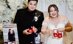 Cô dâu chú rể tặng 100 miếng vàng cho khách mời đến dự đám cưới