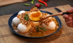 Trứng sốt kiểu Thái cực ngon không thư sơn hào hải vị nhìn thôi nước miếng đã chảy ròng ròng