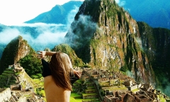 Du khách bị tạm giam vì chụp ảnh khỏa thân cho nhau tại di tích Machu Picchu, Peru