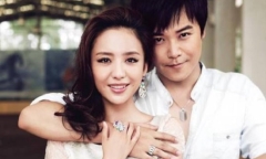 Đồng Lệ Á ly hôn đúng ngày 