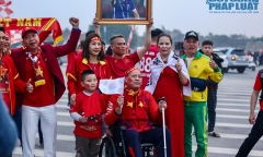 CĐV làm nóng không khí trước giờ trận Việt Nam gặp Indonesia
