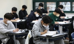 Hàn Quốc loại bỏ câu hỏi 'sát thủ' ra khỏi đề thi đại học