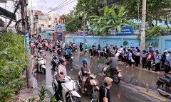 Chậm nhất đến đầu học kỳ 2, các trường ở TP.HCM phải thực hiện lùi giờ học