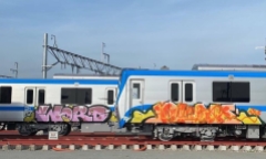 Đoàn tàu Metro số 1 Bến Thành – Suối Tiên ở TP.HCM bị bôi bẩn