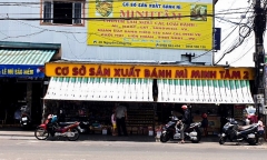 Tự xưng quân nhân đặt 600 ổ bánh mì để lừa 50 triệu đồng từ chủ tiệm bánh