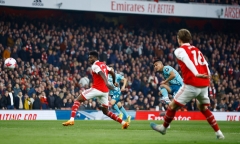 Vòng 32 Ngoại hạng Anh: Arsenal cầm hòa thót tim đội chót bảng Southampton