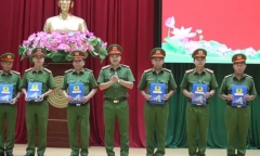 Tin thời sự nóng mới nhất ngày 12/10: Công an TP.HCM bổ nhiệm 88 điều tra viên ở công an cấp xã