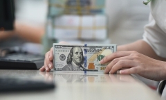 Tỷ giá USD/VND hôm nay ngày 28/8/2024: USD thế giới tiếp đà giảm