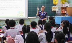 Bộ GD&ĐT đề xuất quy định mới về chế độ tiền lương dạy thêm giờ cho giáo viên
