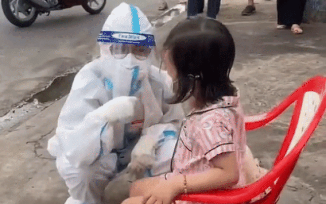 Nữ sinh viên y dược 