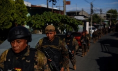El Salvador triển khai 10.000 quân bao vây 