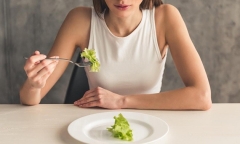 Có những người ăn nhiều nhưng vẫn không béo, nguyên nhân vì đâu?