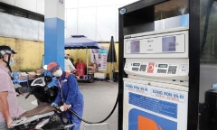 Bộ Công Thương muốn cắt giảm đầu mối nhập khẩu xăng dầu