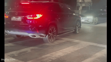 Vụ xe Lexus liên tục