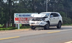 Tin tức tai nạn giao thông mới nhất ngày 22/7: Tông vào đuôi xe công nông, xe 7 chỗ bẹp dúm đầu