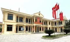 Bị tố chưa tốt nghiệp cấp 3 nhưng vẫn học đại học, chủ tịch xã xin nghỉ việc