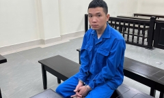 Vụ sát hại bạn gái ở trung tâm thương mại: Bị cáo trả lời tòa bằng giấy bút