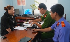Dùng 100 triệu đồng người khác chuyển khoản nhầm để tiêu xài, một phụ nữ ở Vĩnh Long bị khởi tố