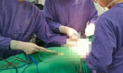 Nam thanh niên nhập viện cấp cứu sau chi gần 30 triệu đồng cắt bao quy đầu
