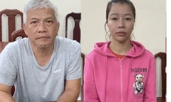 Chủ tiệm vàng Đức Long và vợ 