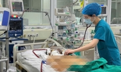 Nam công nhân lái máy xúc ở Thanh Hóa bị vi khuẩn 