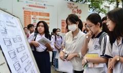 Thi vào lớp 10 ở TP.HCM: Chọn ngoại ngữ là môn thứ 3 để học sinh không 