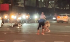 Vụ người đàn ông bị đánh sau va chạm giao thông ở Bình Dương: Chia sẻ đau đớn từ người vợ