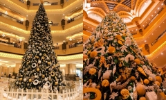 Cận cảnh cây thông Noel dát vàng trị giá 300 tỷ đồng, ai nhìn cũng không muốn rời