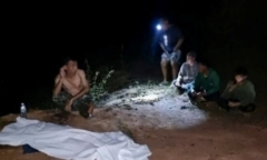 Bé gái 6 tuổi đuối nước thương tâm, nghi do bị ông nội vứt xuống ao