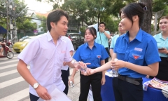 Một thí sinh bị đình chỉ thi vì mang điện thoại vào phòng thi tại Đà Nẵng