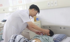 Người phụ nữ cùng lúc mắc ung thư buồng trứng và trực tràng hiếm gặp