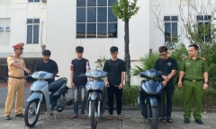 Khởi tố nhóm thanh niên 