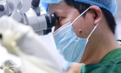 Tiêm filler thường xuyên để trẻ hóa khuôn mặt, cô gái gặp biến chứng phải nhập viện gấp và lời cảnh tỉnh từ tiến sĩ thẩm mỹ