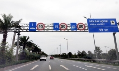 Lỗi sai làn và lỗi không tuân thủ vạch kẻ đường khác nhau ra sao?