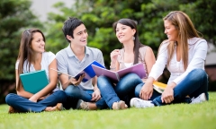 Đi du học có cần thi đại học không? 