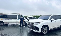 Tạm giữ tài xế Lexus chèn ép, dừng xe đột ngột khiến cao tốc xảy ra tai nạn liên hoàn