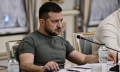 Xe chở Tổng thống Ukraine Volodymyr Zelensky gặp tai nạn ở Kyiv