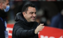 HLV Xavi phản ứng ra sao khi Barcelona gặp MU tại vòng play-off Europa League?