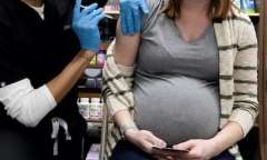 CDC Mỹ khuyến cáo khẩn: Tất cả phụ nữ mang thai nên tiêm vaccine ngừa COVID-19