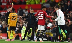 Ra quyết định có lợi cho Man Utd, 3 trọng tài lập tức bị sa thải