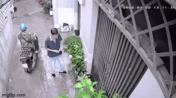 Vụ người đàn ông tạt xăng, đốt nhà chị họ ở TP.HCM: Camera ghi được gì?