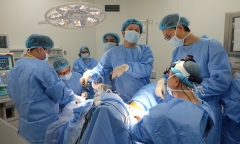 Cô gái mang gen nữ, bộ phận sinh dục lẫn lộn: 'Em chỉ muốn làm phụ nữ trọn vẹn'
