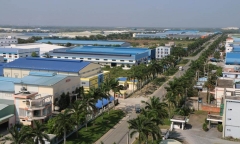 Vì sao cổ phiếu ITA của Tân Tạo bị đình chỉ giao dịch?