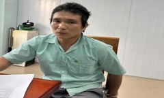 Bắt đối tượng cướp giật tiền của người nhặt ve chai