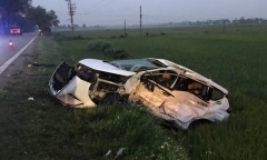 Hiện trường vụ va chạm giữa ô tô con và taxi ở Điện Biên, một người tử vong