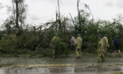 Bão Thần Gió suy yếu thành áp thấp nhiệt đới, miền Trung mưa rất to