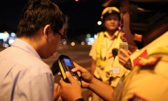Có được yêu cầu Cảnh sát giao thông thay ống thổi nồng độ cồn mới?