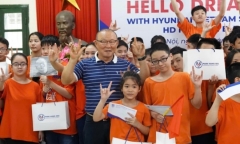 Học viện bóng đá của HLV Park Hang Seo gây quỹ ủng hộ trẻ em vùng lũ